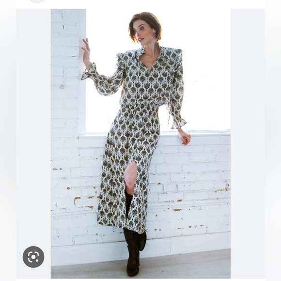 NWT Finley Mary Jane Dress Vintage Medallion Print - Picture 2 of 4